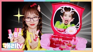 [캐리와장난감친구들]3초 만에 메이크업 완성! 콩순이 프로젝트 화장대 가방 놀이 screenshot 4
