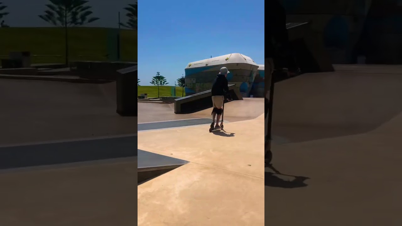 Skatepark scooter jumps fun!! 