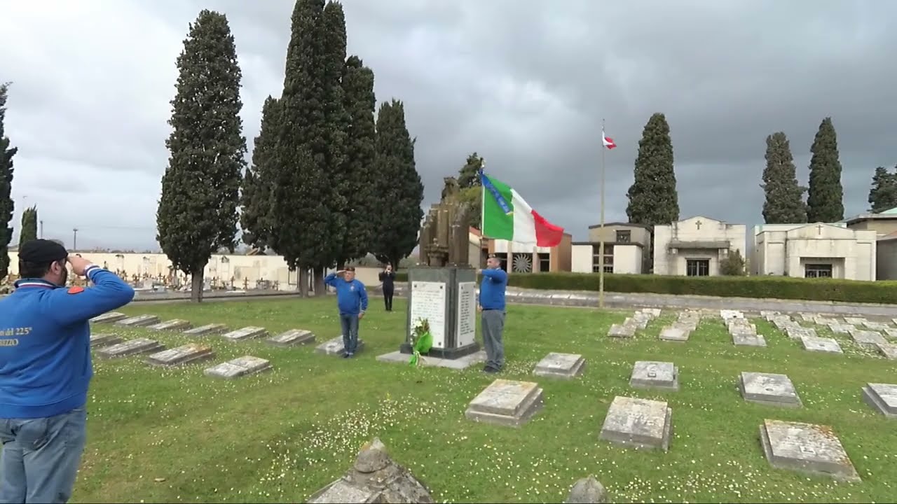 Cimitero Monumentale di Chiesanuova a Prato,  sostituzione del Tricolore e onore ai caduti