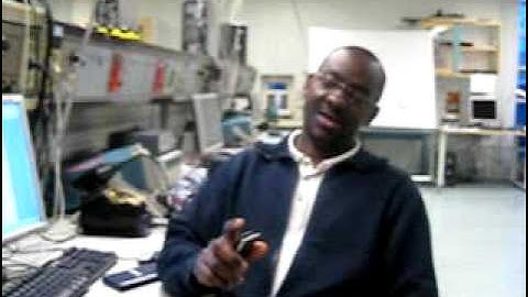 Microprocessor controlled traffic light system for street crossing Version 2