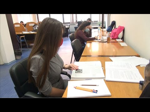 Video: Imaju li studenti pomorske akademije ljetni odmor?