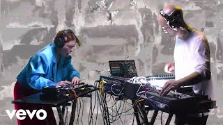 uh - hit (Live at Tentacle Studios)
