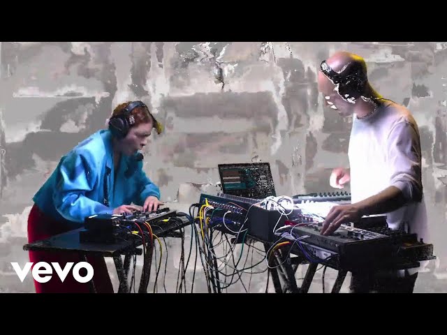uh - hit (Live at Tentacle Studios)