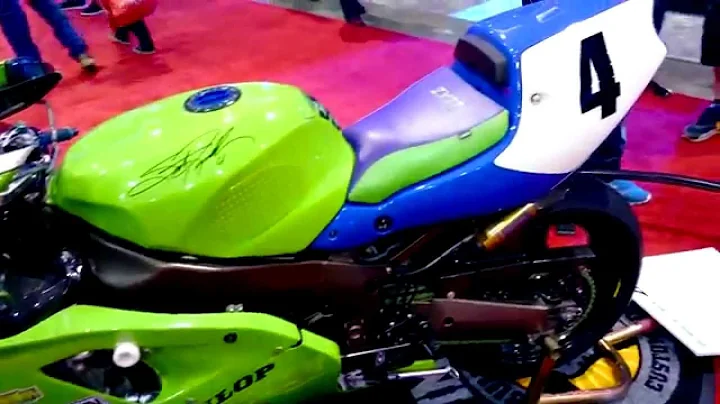 [4k] Kawasaki ZX 7R owner, Marvin Webber, talks ab...
