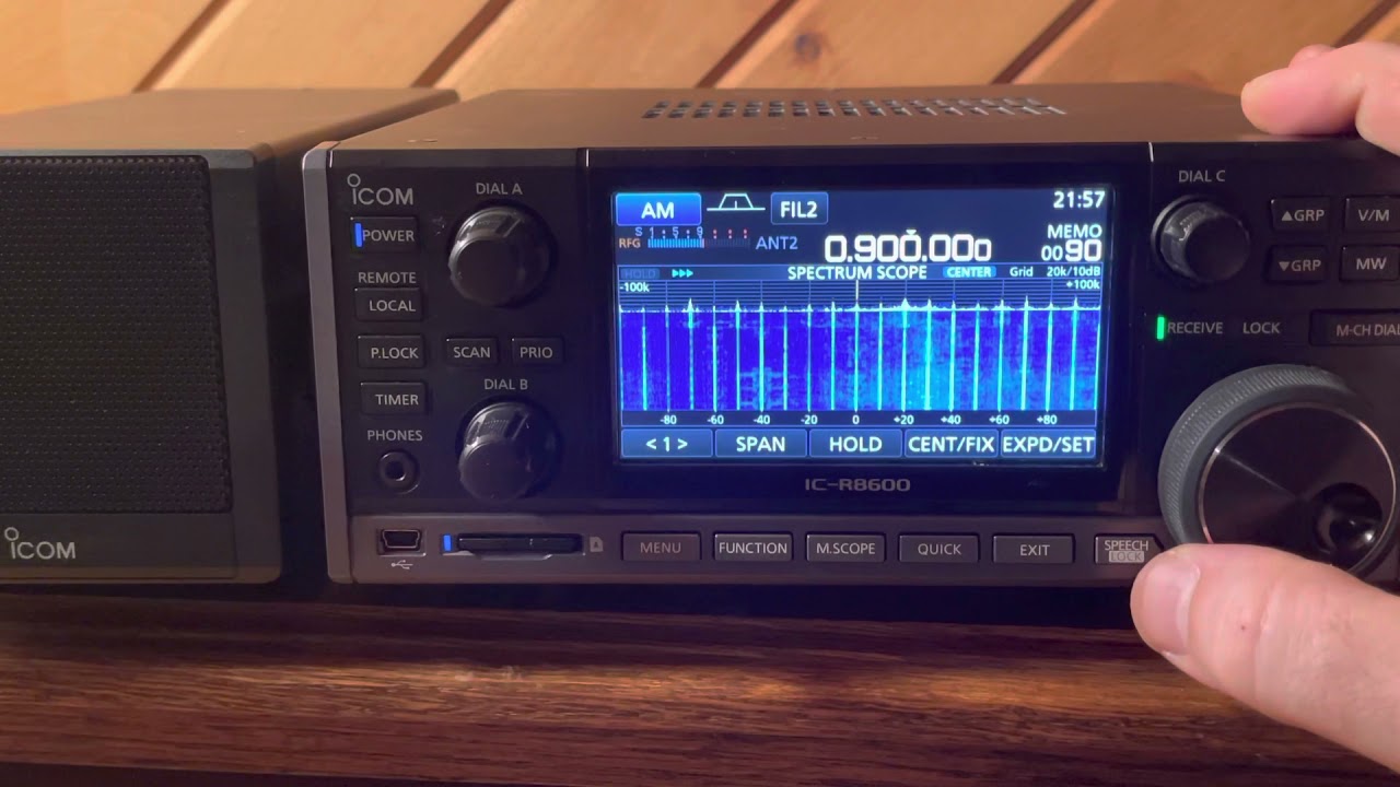 ICOM IC-R8600 AM Night Scan