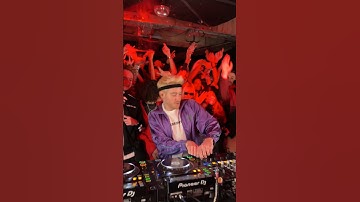 The BEST DJ intro ever?