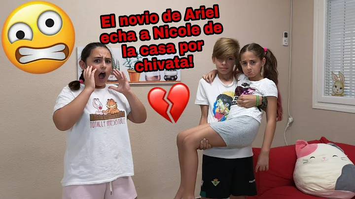 NICOLE ESPA AL NOVIO DE ARIEL DETRS DEL SILLN Y DE...