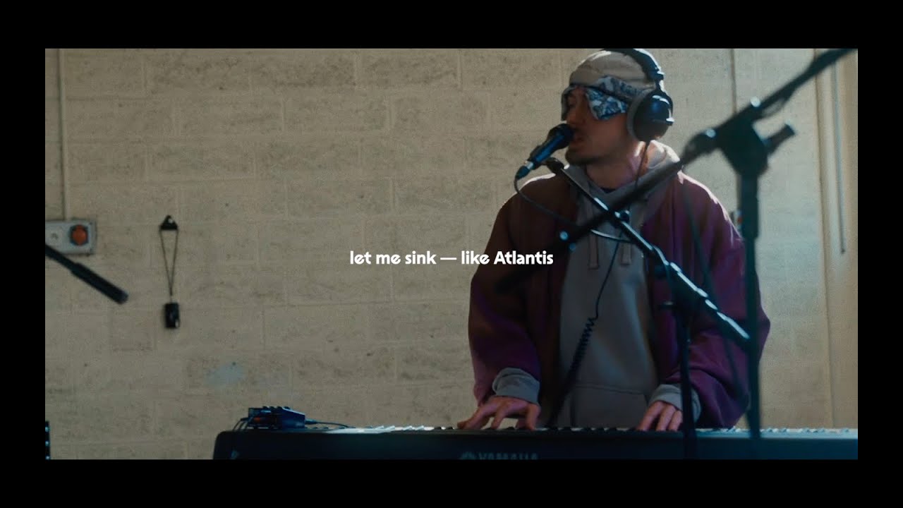 Watch Awir Leon - Atlantis (Live Ensemble) on YouTube Watch Awir Leon - Atlantis (Live Ensemble) on YouTube