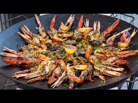 Video: Paella Med Skaldjur