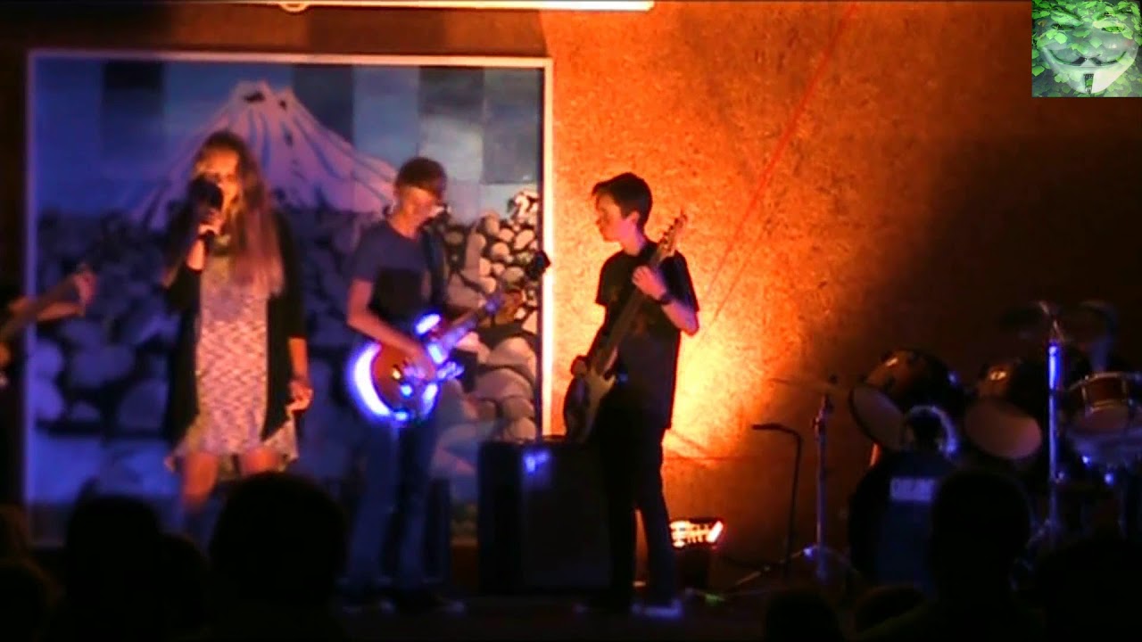 Performances - Waimauku School - 2015 - Hotel California