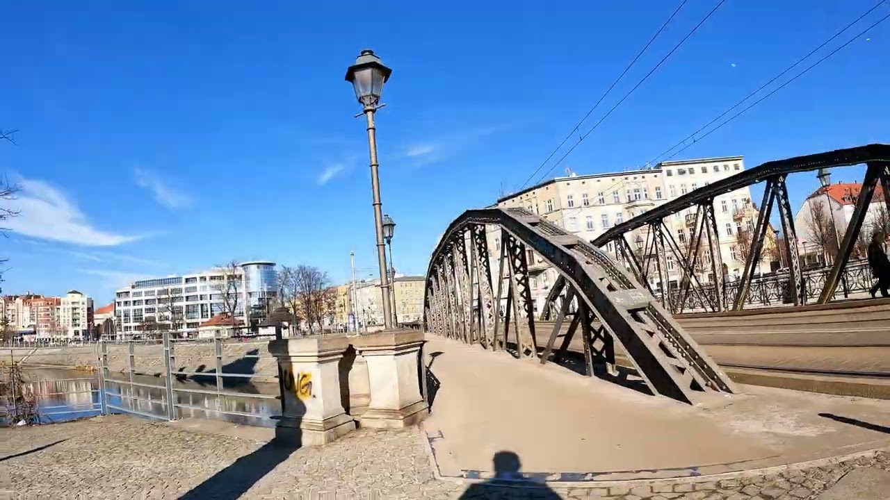 Wrocław - trasy pieszo – rowerowe.  Wrocław - walking and cycling paths.