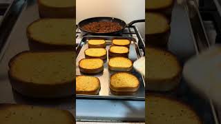 Sloppy Joe Garlic Bread Recipe | Quick & Delicious Comfort Food!