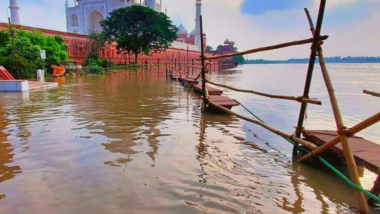 On water reaching the walls of Taj Mahal, ASI said there is no danger to the building