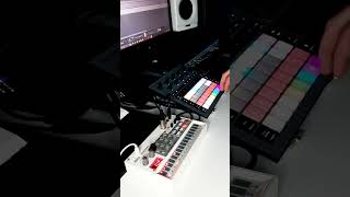 HEADHUNTING #EBM #industrialmusic #synthesizer #synthjam #korg #novation