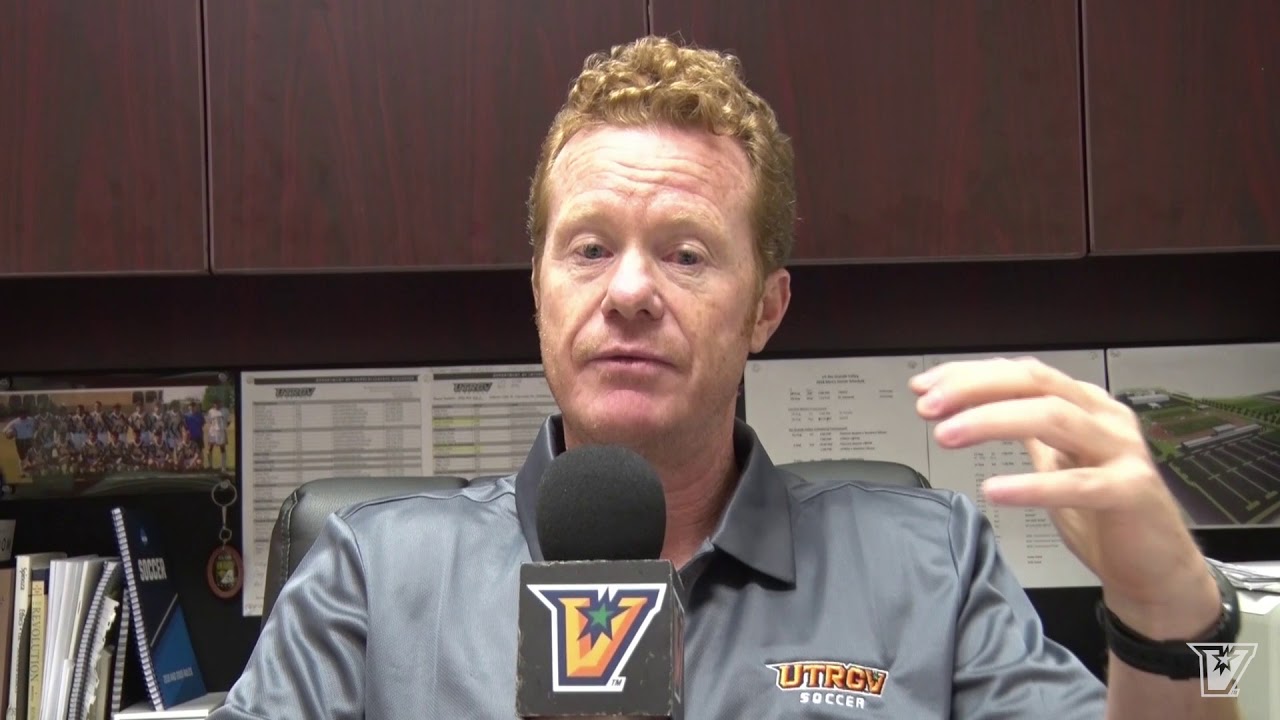 Men's Soccer Signs 12 Student-Athletes for 2018