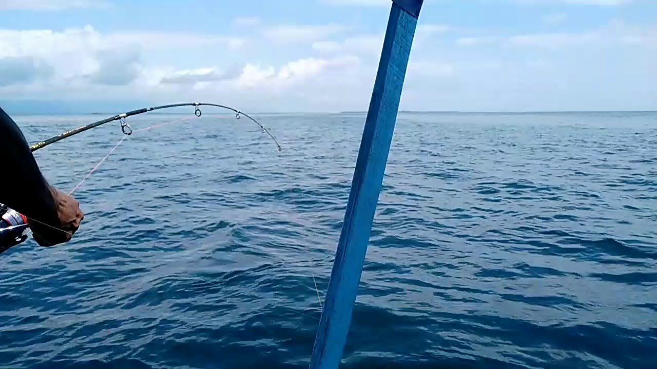 Mancing di dekat bagan