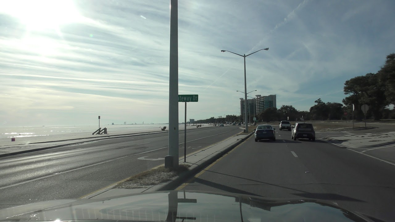 Beach area on the coast road heading from Biloxi to Long Beach
