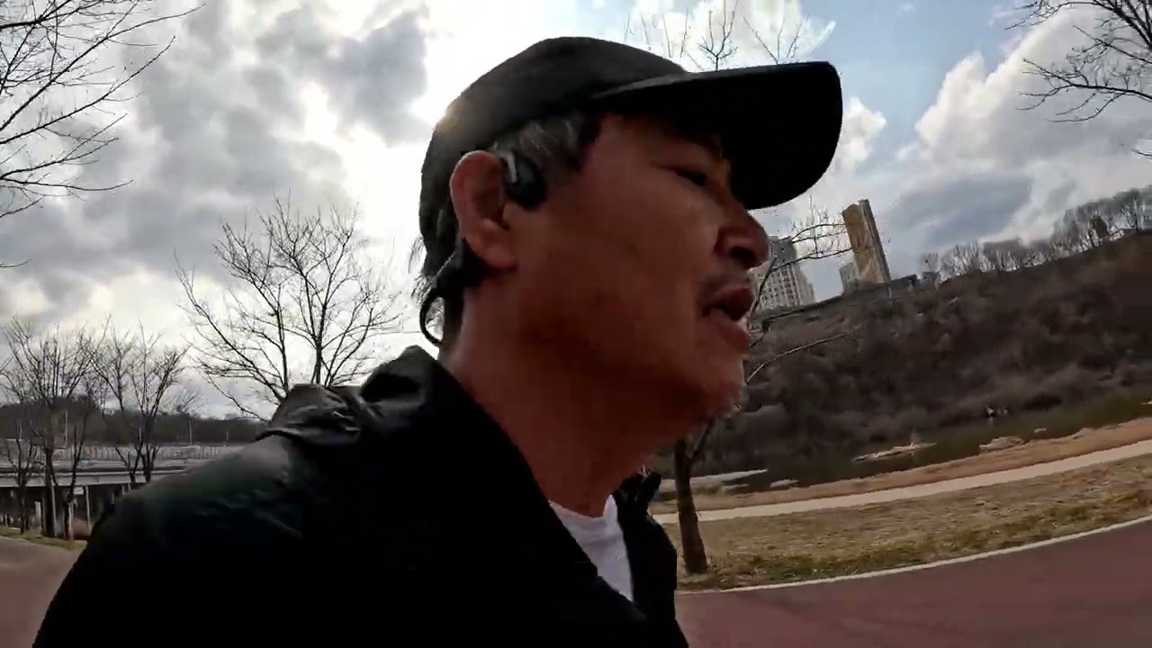 3.1일절 기념 10킬로미터 마라톤! 머리속이 복잡할 땐 그냥 달리세요. 