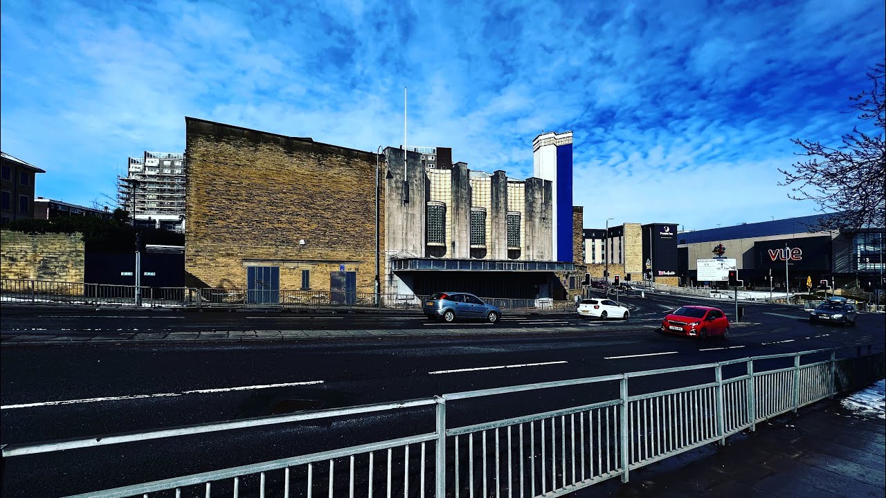 📍 Exploring an Abandoned Cinema/Bingo hall in Halifax
