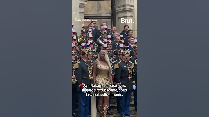 Aya Nakamura pose avec la garde républicaine sous les applaudissements #paris2024