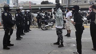 Demonstrators blocked the interstate 80 off-ramp and marched through
streets of san francisco to protest death george floyd. latest
details: https...