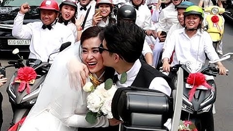 Rụng tim với Nụ hôn nồng cháy chú rể ÔNG CAO THẮNG dành cho ĐÔNG NHI ngày đám cưới