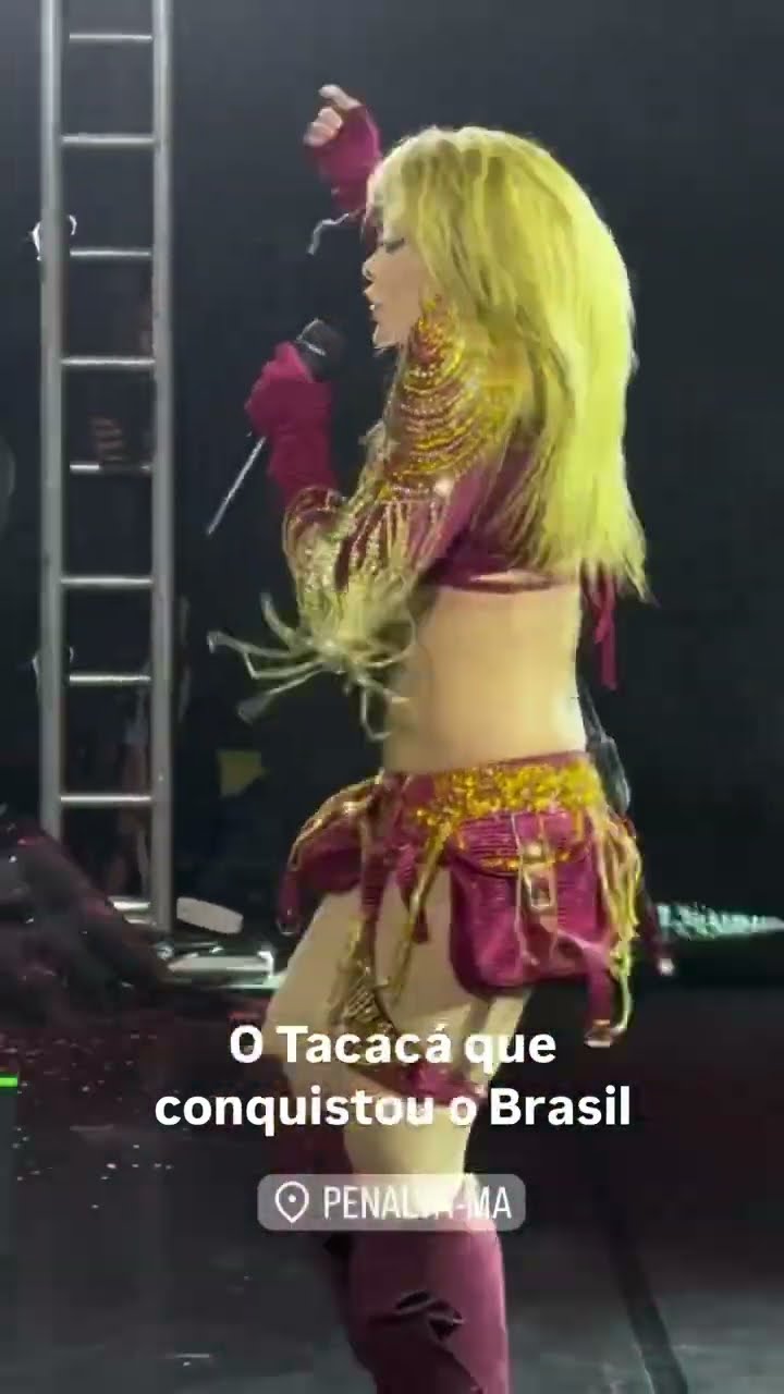 Crianças se divertindo no show da Joelma