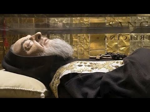 Tomba Padre Pio, Santa Maria delle Grazie, San Giovanni Rotondo, Foggia ...