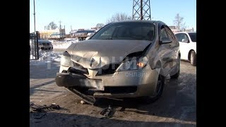 Видео Пенсионер поспешил с маневром и разбил три иномарки в Хабаровске. MestoproTV (автор: MestoproTV)
