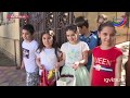Угощать детей сластями - одна из самых приятных традиций праздника Ураза-Байрам в Дагестане