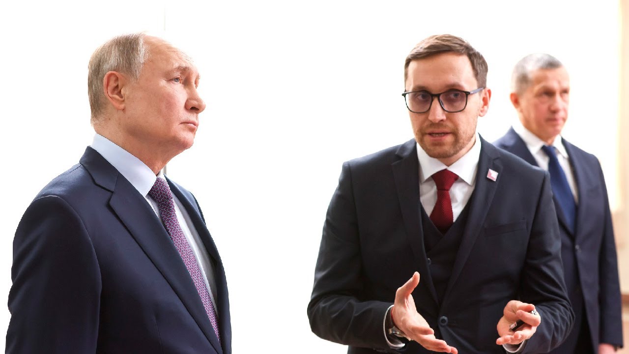 Путин обсудил рост цен на яйца и строительство моста в Якутии на встрече с предпринимателями