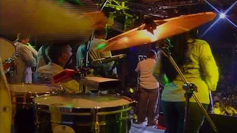 11. Nelson Velasquez - Ajena (En Vivo)
