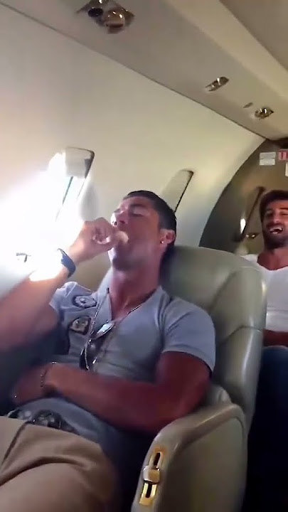 ¡Atrevido! Mira cómo le jugaron esta broma a Cristiano Ronaldo mientras dormía | #shorts