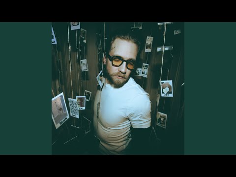 Sov Intro adlı videoyu YouTube'da izle Sov Intro adlı videoyu YouTube'da izle