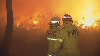 Incendios con llamas de hasta 30 metros en el sureste de Australia