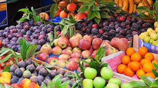 Today I went to the fruit market.