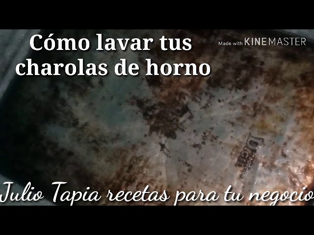 Como limpiar charolas carpetas o láminas para hornear - YouTube