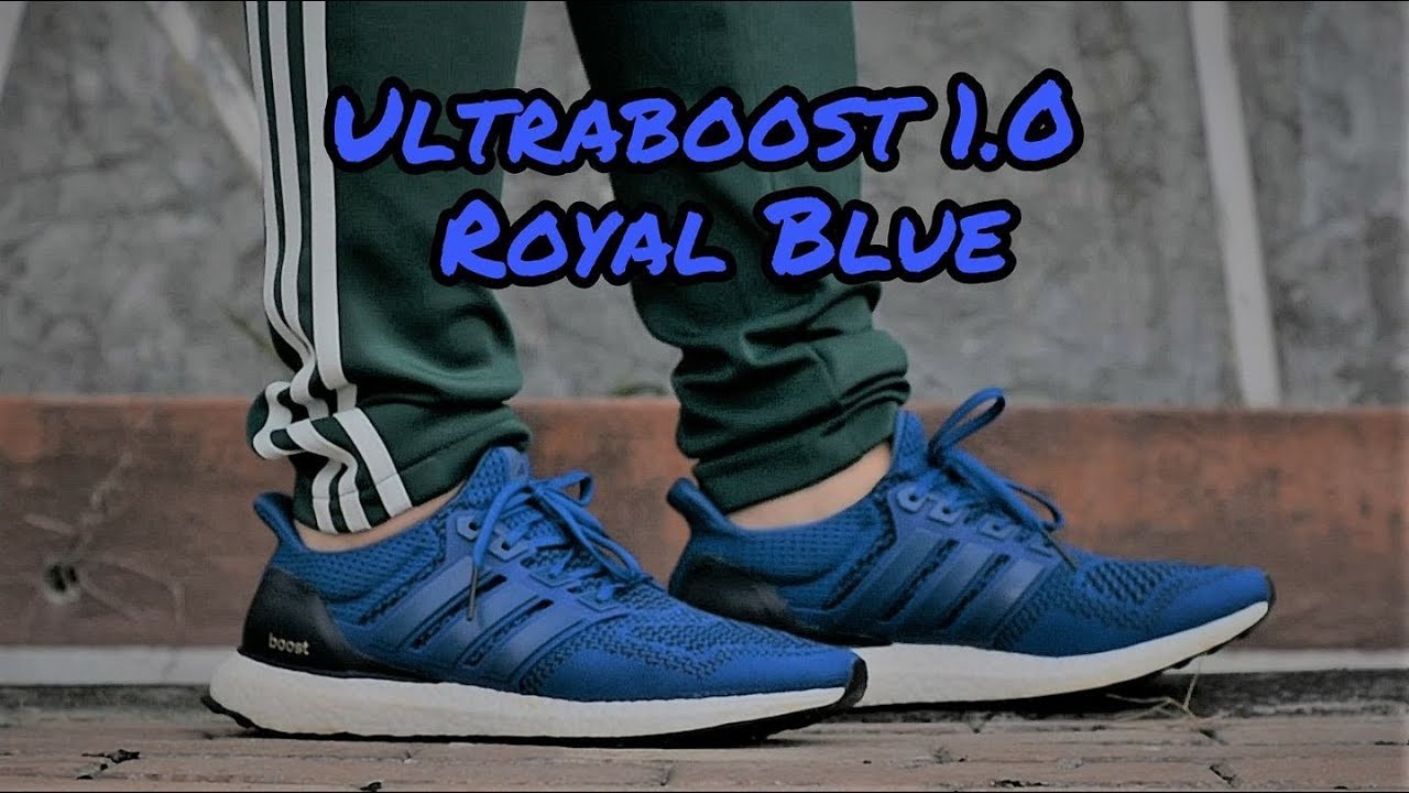 navy blue ultra boost on feet
