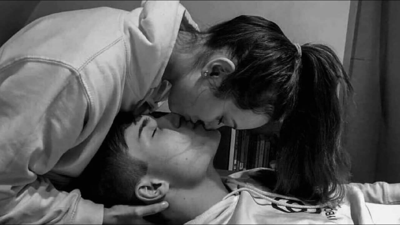 Грустный пес. Al sevgilim kir kalbimi картинки. Грустные песни для подростков. Песни чтобы поплакать для подростков. Повод поплакать.