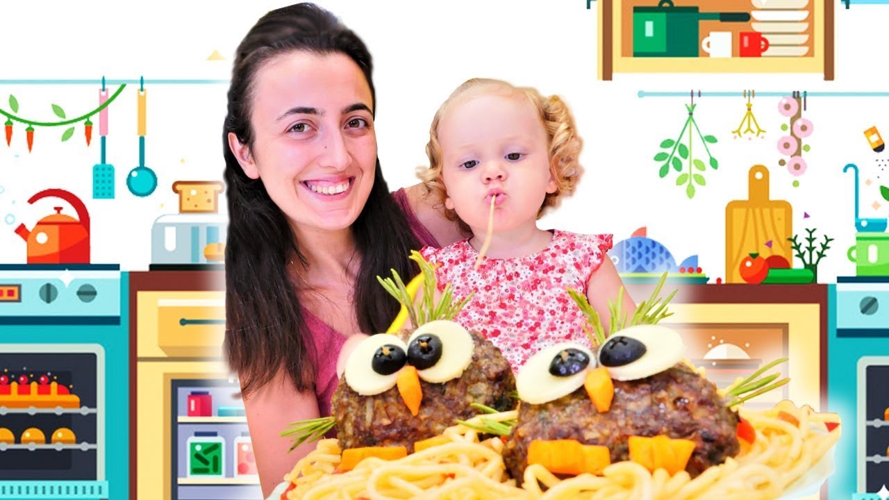 Bebekler için yemek tarifleri! Sevcan Derin'e şekilli makarna yapıyor! Kız videoları