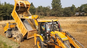 JCB Scratching Dump Truck - JCB Loading Soil in Truck - Dump Truck Carrying Dirt - JCB Video