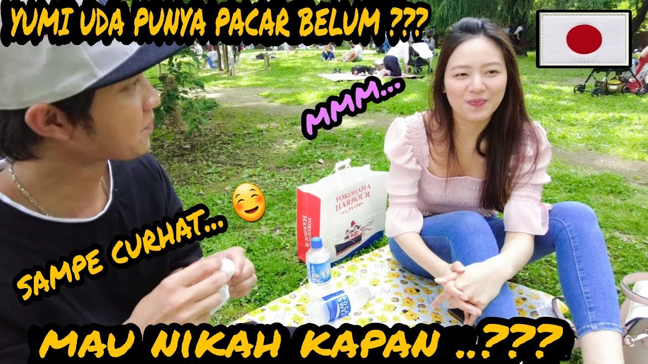 AWALNYA TANYA YUMI MAU NIKAH KAPAN ?? EH JADI NYA MALAH SALING CURHAT ... HAHAHA