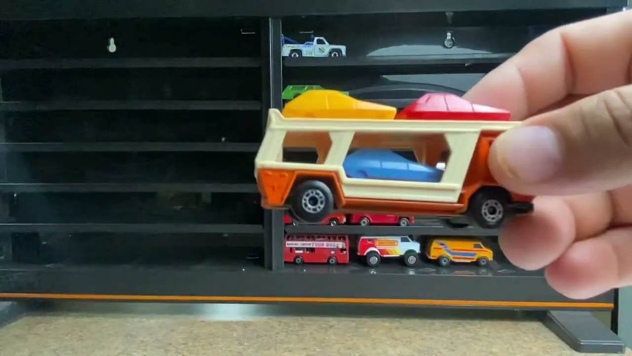 Rellenado mi display autos vintage #hotwheels #matchbox #vintage #carritos #display #coleccion #roy