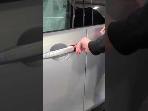 Tech Tips: Unlock Jaguar doors in case of a dead battery.