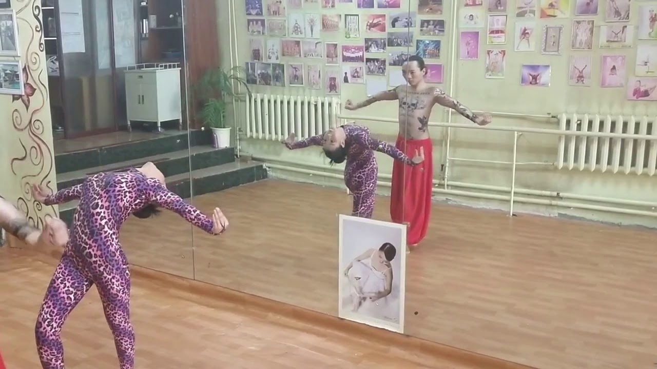 Uuganbat dance acrobatic duo (adagio and snake acrobat with contortion)