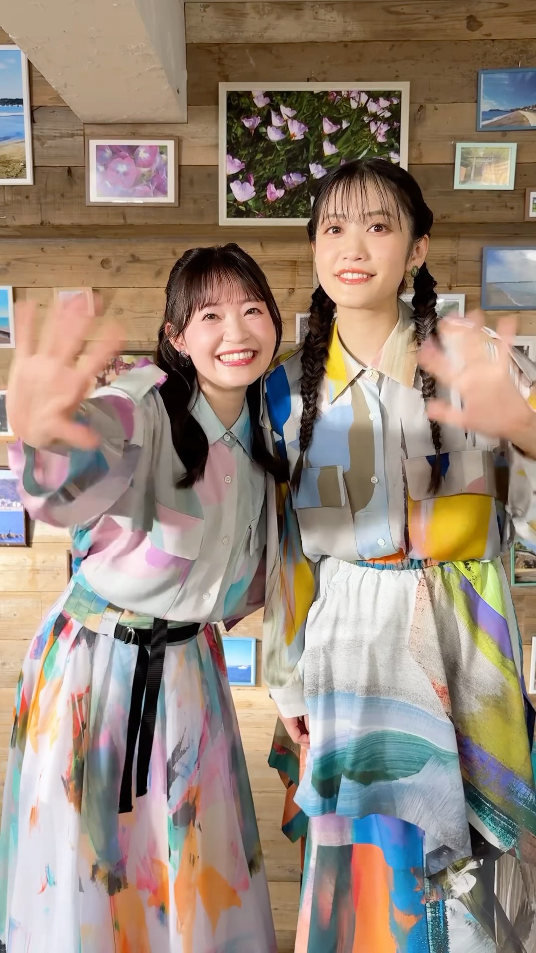 【人気/貴重】harmoe 岩田陽葵 小泉萌香「radii」★ポスター 岩田陽葵・小泉萌香による声優ユニットharmoe、「愛」をテーマに