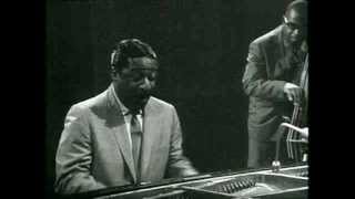 Video thumbnail of "Erroll Garner Lullaby of Birdland .wmv"