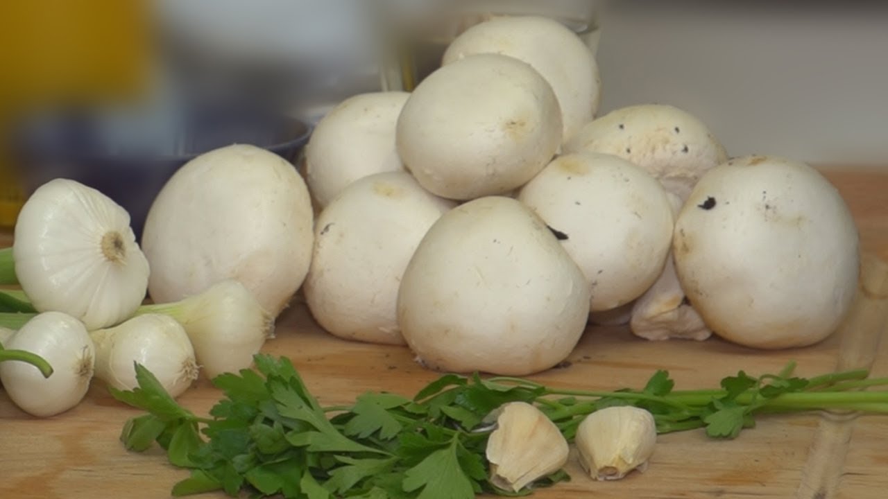 PULIRE I FUNGHI CHAMPIGNON - Buono Facile Veloce