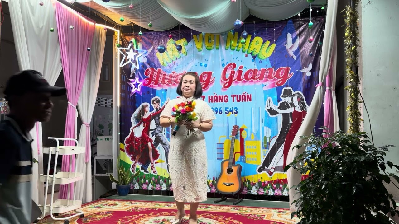 Cánh thiệp đầu Xuân- Cẩm Xuyên 