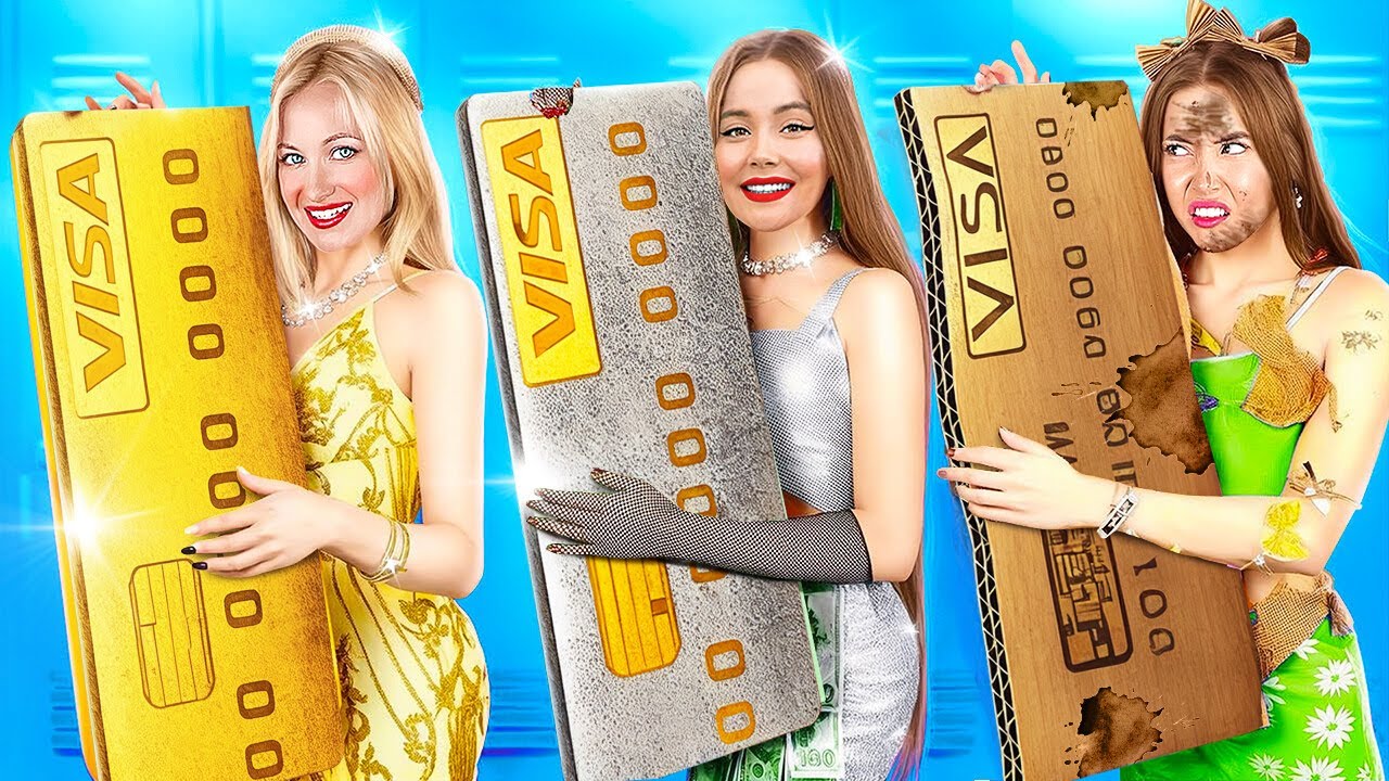 STUDENT SUPER BOGAT vs BOGAT vs SĂRAC || Situații nebune și provocări de la 123 GO!